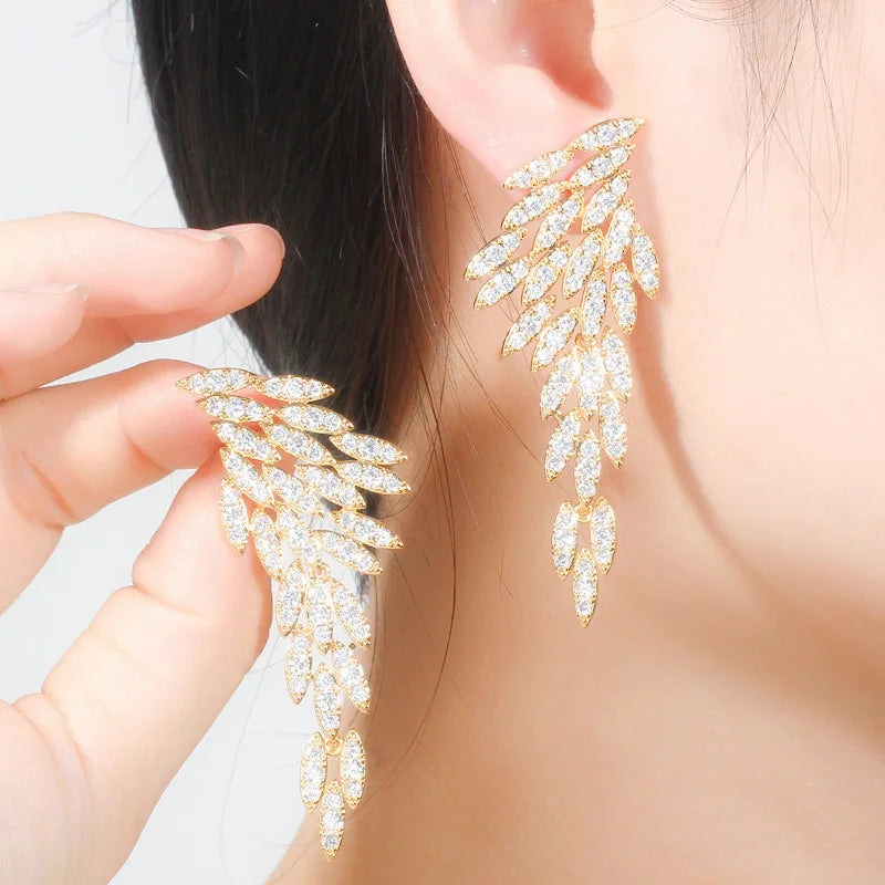 Goddess Vibes Only | Feathered Elegance in 18k Gold
