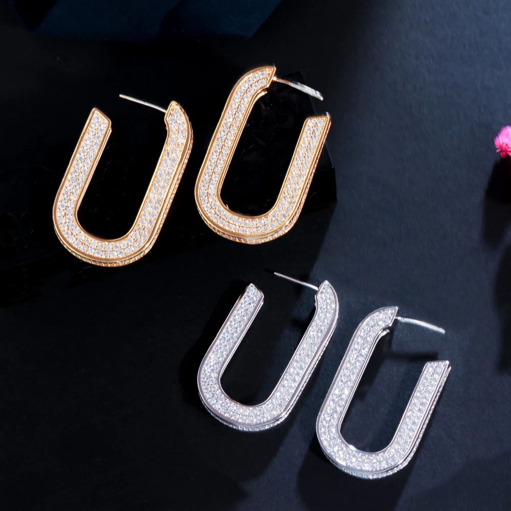 Echo Halo Hoops – Geometric Half-Round Glow in White Gold