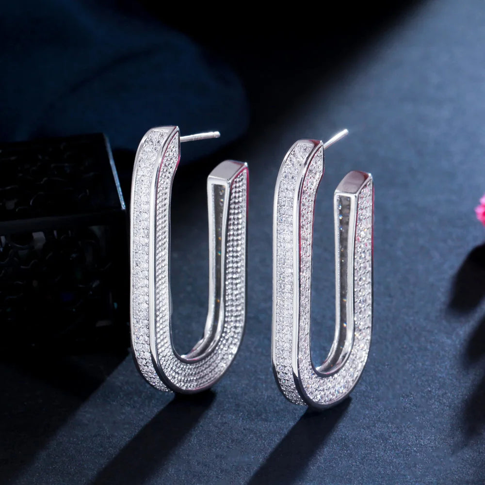 Echo Halo Hoops – Geometric Half-Round Glow in White Gold