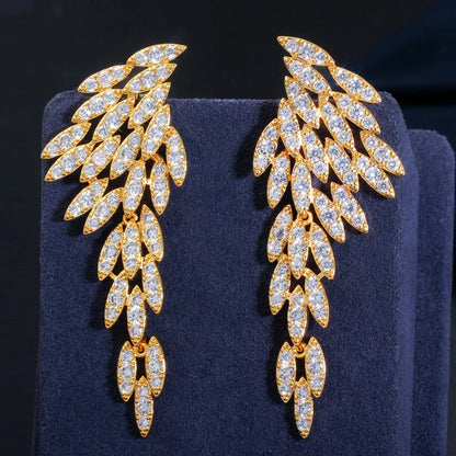 Goddess Vibes Only | Feathered Elegance in 18k Gold
