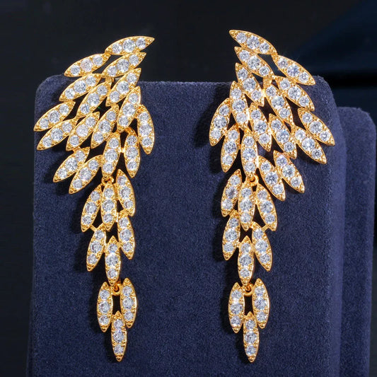Goddess Vibes Only | Feathered Elegance in 18k Gold